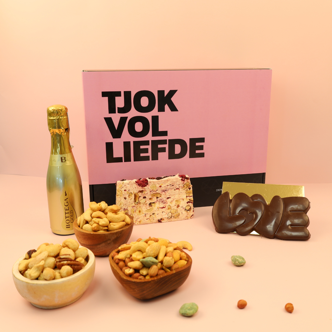 Tjokvol liefde cadeau pakket met  bubbels