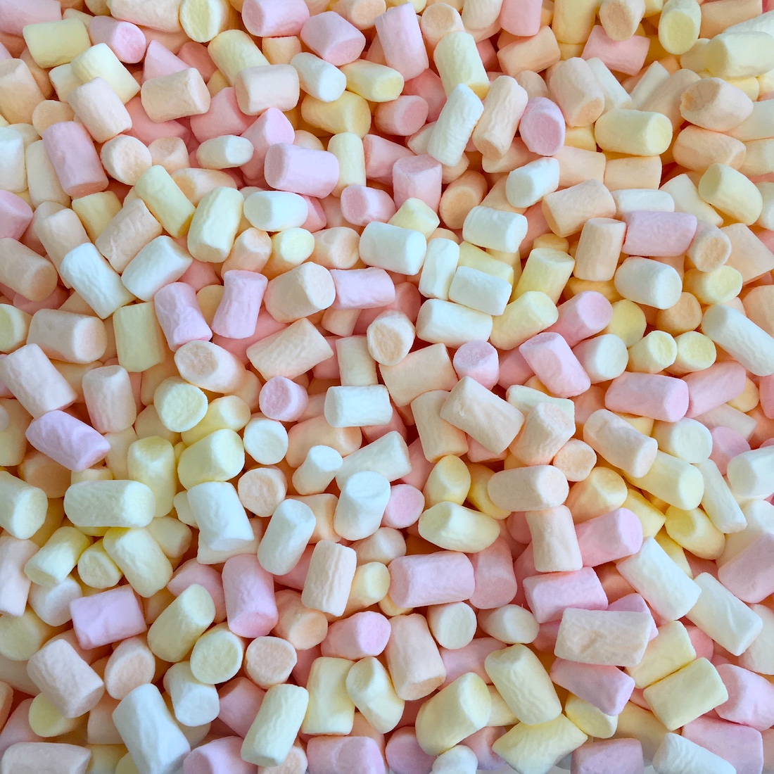 Mini marshmallows mix