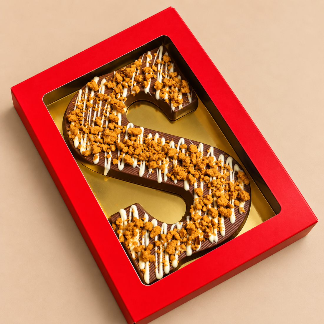 Luxe chocoladeletter wit met oreo topping 
