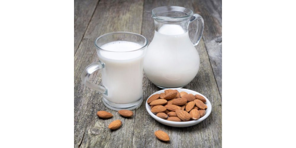 Zelf amandelmelk maken